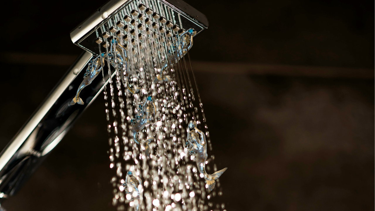 shower head streaming water